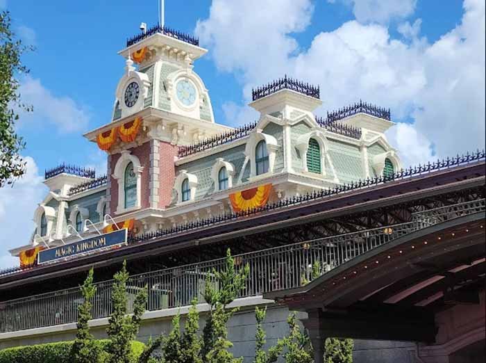 ما هو عالم والت ديزني في أورلاندو؟